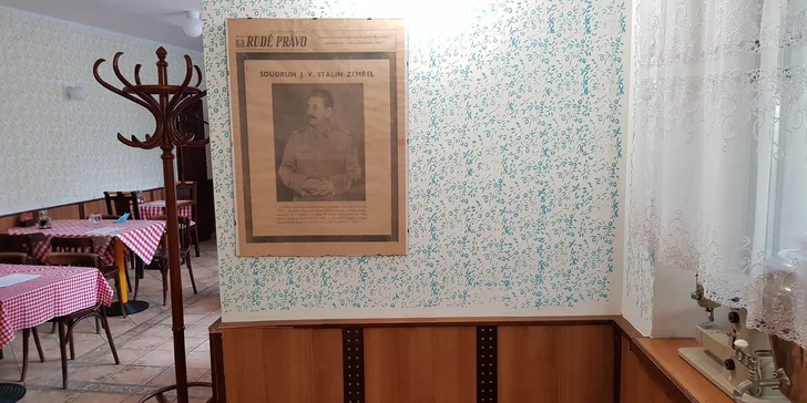Osvěžte se při procházce Komenskými sady: 1 nebo 2 velké točené zmrzliny