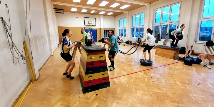 Kombinace hromadných Power tréninků a individuálních lekcí s trenérem