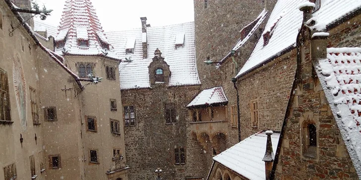 Adventní Olomouc a zimní Bouzov: doprava autobusem, adventní trhy i muzeum
