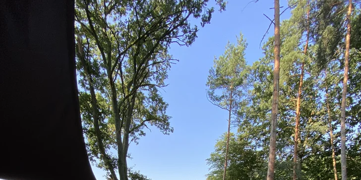 Netradiční dovolená v Českém ráji: treehouse pro 4, snídaně a půjčení loďky