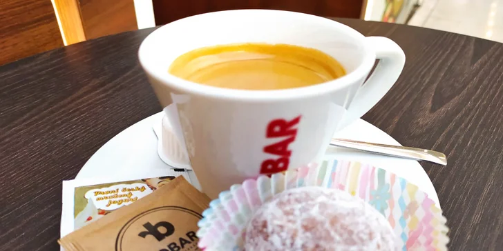 Sladké chvíle v centru Pardubic: espresso a nugátový koblížek pro 1 osobu