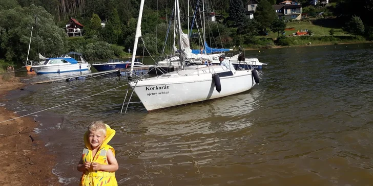 Pronájem jachty na Orlíku: bez nutnosti průkazu nebo s průkazem VMP