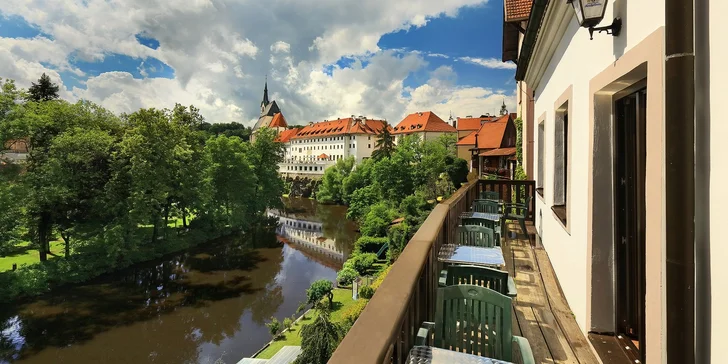 Romantika v Českém Krumlově v penzionu u Vltavy se snídaní