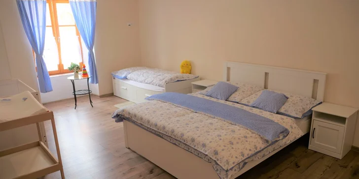 Rodinná dovolená na jižní Moravě: snídaně nebo polopenze i privátní wellness pro 4 osoby