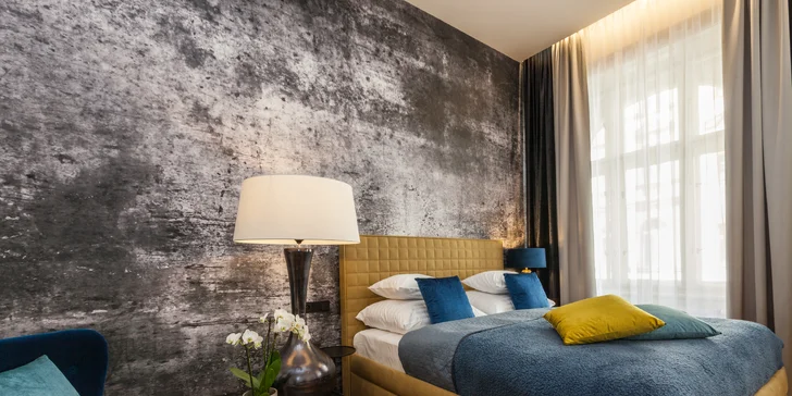 Pobyt v centru Prahy: hotel u Staroměstského náměstí se snídaní i lahví sektu