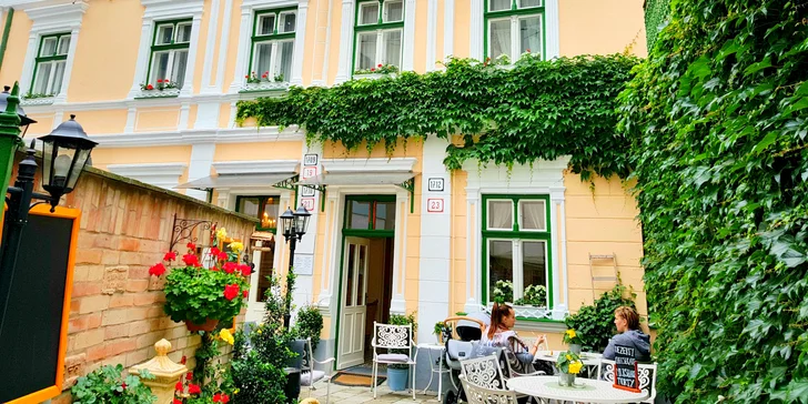 Romantika v krásných Piešťanech: stylová vila se snídaní i privátním wellness pro dva