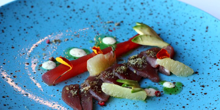 Gurmánské 6chodové menu pro 2 osoby: tuňák, celý humr i mušle sv. Jakuba