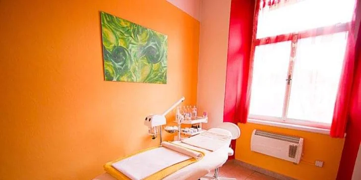 Čokoládová či relaxační masáž v centru Hradce Králové: 45, 60 či 80 minut blaha pro vaše záda, šíji, ruce i nohy