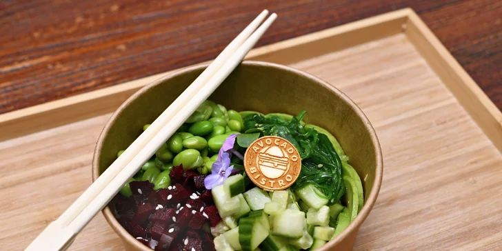 Lososový nebo vegetariánský poke bowl i s ice tea pro 1 či 2 osoby