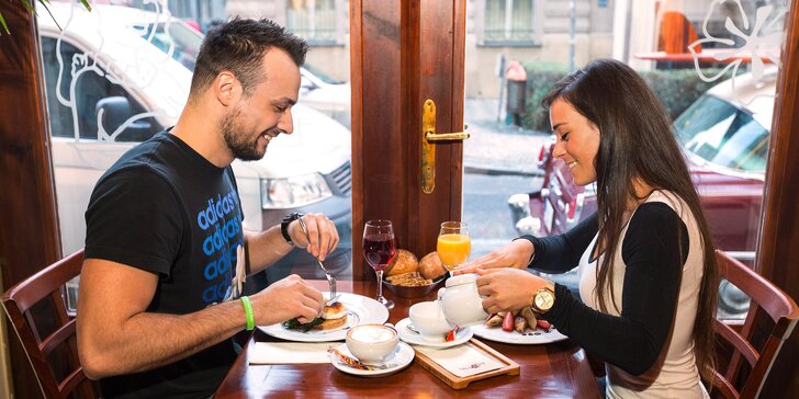 Havajský bar v centru Prahy: snídaně podle výběru z 6 druhů i s nápoji pro 1 nebo 2 osoby