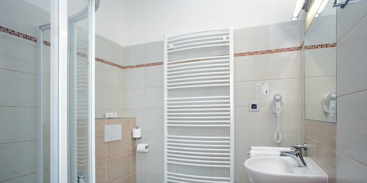 Pobyt v hotelu na Seči: polopenze, bazén, relaxace v Akvafit i Wellness & Spa centru a sport