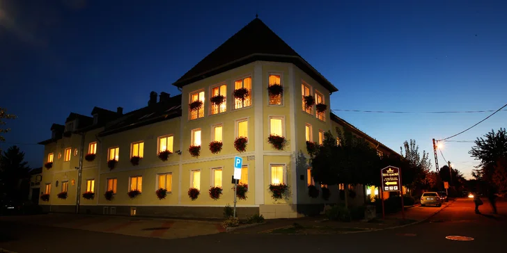 4* pobyt v maďarském Egeru: polopenze, neomezený wellness a návštěva vinného sklípku