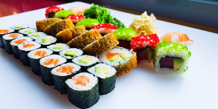 Japonská Ostrava: set 32 či 50 ks sushi s rybami, krevetami i avokádem