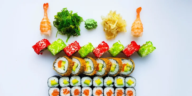Sushi sety s 32 až 53 ks: krab, krevety, tuňák, okurka, avokádo i losos