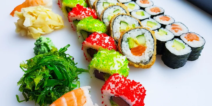 Sushi sety s 32 až 53 ks: krab, krevety, tuňák, okurka, avokádo i losos