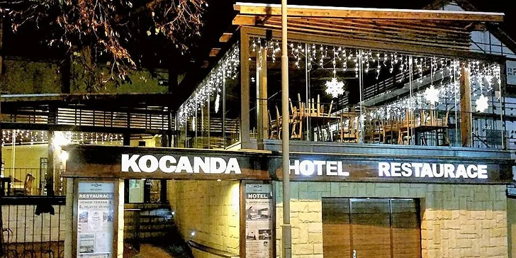Pobyt v centru Děčína až pro 5 osob: snídaně a wellness