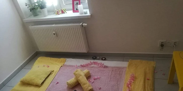 Masíruje se na zemi.