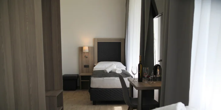 Podzimní dovolená v Českém Krumlově: hotel 10 minut od centra, snídaně i lahev vína