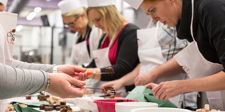 Kurzy čokoškoly pro dospělé v Průhonicích: ochutnávka čokolád i vlastní výroba