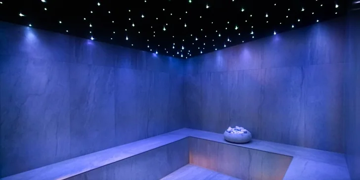 Výjimečný pobyt v centru Prahy: 5* hotel se snídaní, thajská masáž a wellness