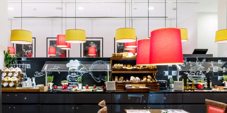 Podzimní radovánky v Praze: trendy 4* hotel s výbornou polohou a bohatou snídaní