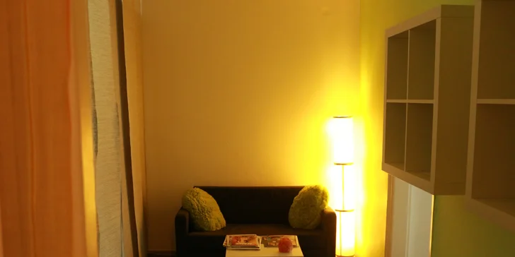 Kompletní péče o aknózní pleť včetně ošetření laserem