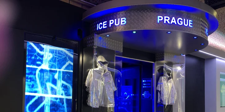 Říše mrazu: vstup a dva drinky do panáků z ledu v unikátním Ice Pub Prague