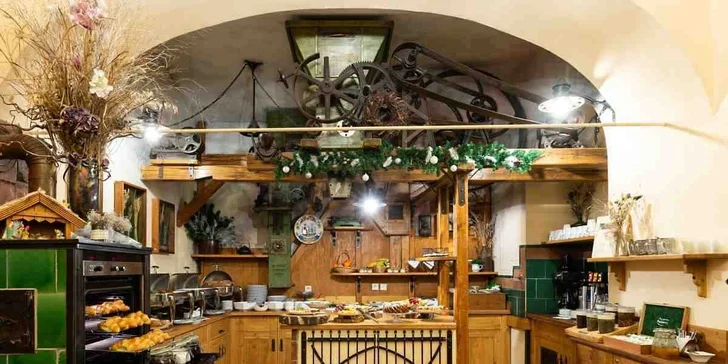 4* hotel v klidné části Prahy: snídaně, privátní sauna a 30 minut do historického centra