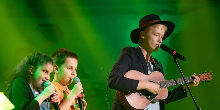 Pomozte se Světluškou: příspěvky na osobní asistenty, čtečky i navigace pro lidi s těžkým zrakovým postižením
