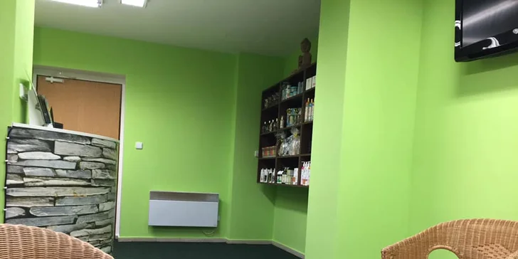 Bronz lusknutím prstu: permanentka na 50 minut v soláriu i krém na opalování