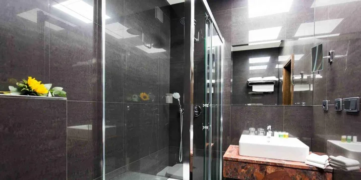 4* hotel v klidné části Prahy: snídaně, privátní sauna a 30 minut do historického centra