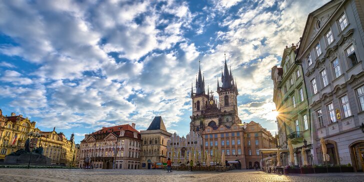 Krásný podzim v Praze: ubytování se snídaní na Malé Straně i vstup do klubu