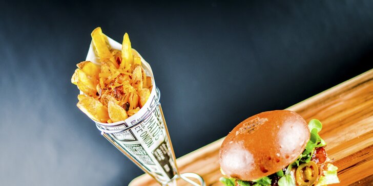 Pochutnejte si: burger menu s hranolky, žebry, křídly i Coca-colou