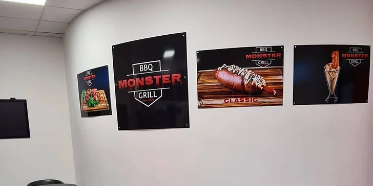 Pochutnejte si: burger menu s hranolky, žebry, křídly i Coca-colou