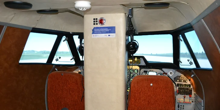 Až 60 min. na leteckém simulátoru pro 1 osobu: letadlo C172 nebo L410