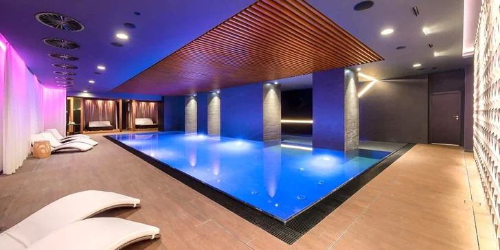 Výjimečný pobyt v centru Prahy: 5* hotel se snídaní, thajská masáž a wellness