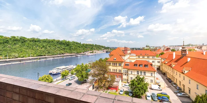 Výjimečný pobyt v centru Prahy: 5* hotel se snídaní, thajská masáž a wellness