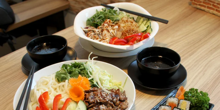 Ve dvou na asijské dobroty do oblíbené restaurace: sushi a nudle
