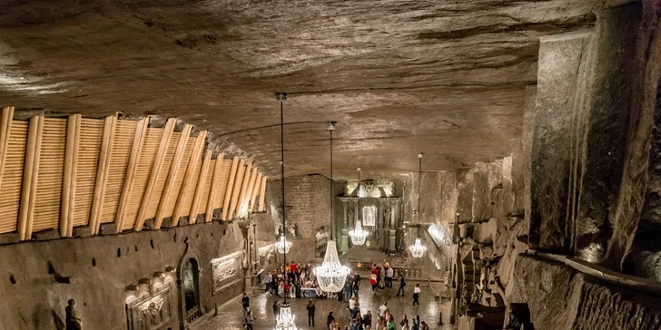 Dvoudenní zájezd busem do Polska: solné doly Wieliczka i adventní trhy a vodní park v Krakově
