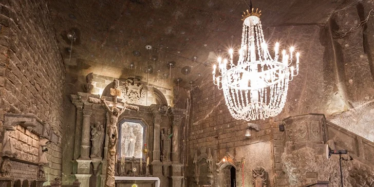 Dvoudenní zájezd busem do Polska: solné doly Wieliczka i adventní trhy a vodní park v Krakově