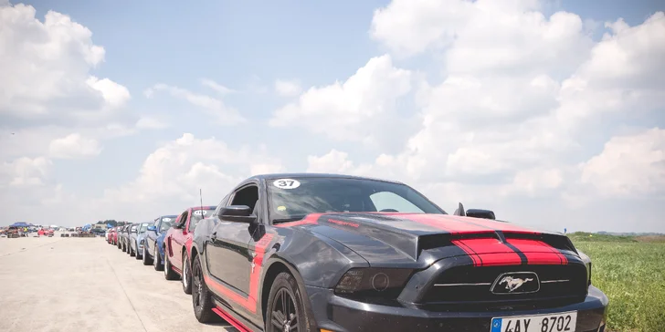 Buďte králem silnic: Vytuněný Ford Mustang, zapůjčení na 15–45 min. či celý den