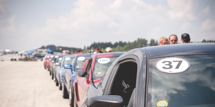 Buďte králem silnic: Vytuněný Ford Mustang, zapůjčení na 15–45 min. či celý den