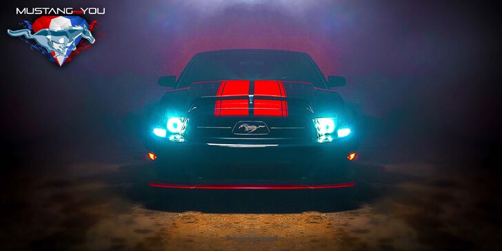 Celodenní zapůjčení upravené legendy Ford Mustang v červenočerné barvě