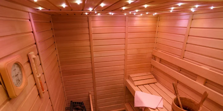 Hodina v privátním wellness pro dva: Sauna či vířivka nebo obojí
