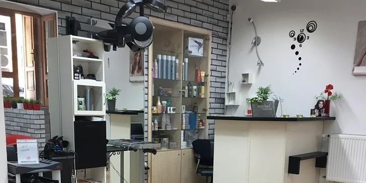 Kadeřnické balíčky: střih, barva, melír nebo balayage či air touch
