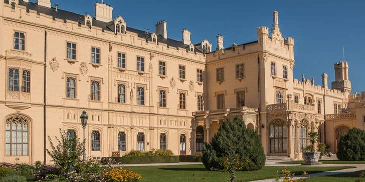 Skvělý relax v Lednici: hotel u zámku, snídaně, víno, vířivka i sauna