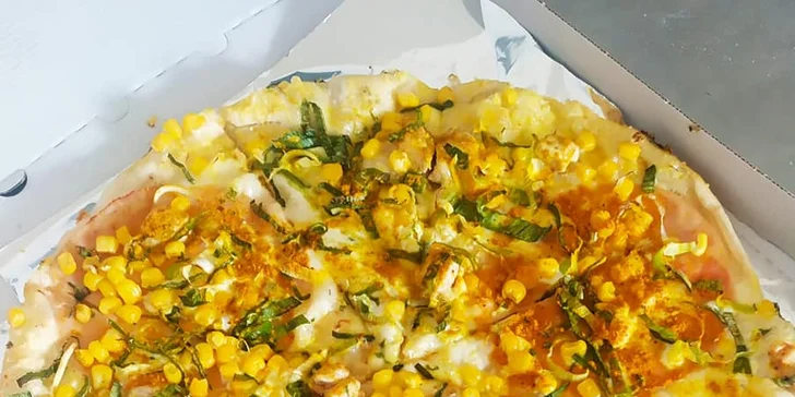 Dvě pizzy o průměru 32 nebo 45 cm podle výběru s rozvozem domů