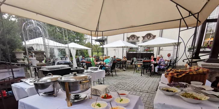 Odpočinek v klidné části Mariánských Lázní: hotel s polopenzí i s wellness procedurami
