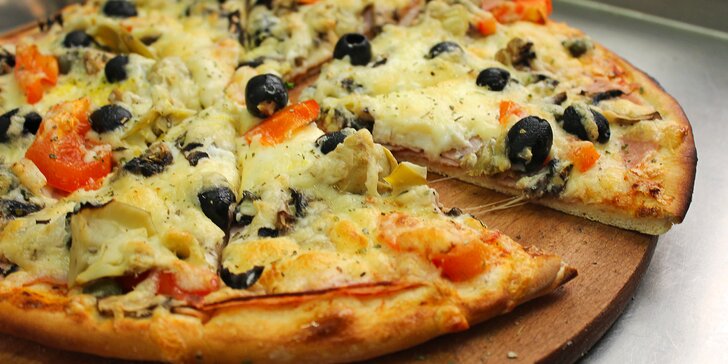 Jedna nebo dvě pizzy podle výběru z osmi druhů i s rozvozem