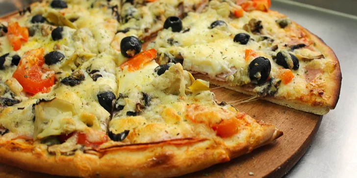Půlka, jedna nebo rovnou dvě pizzy podle výběru na odnos s sebou
